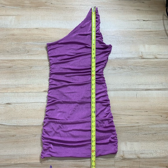 Sleeveless Off Shoulder Ruched Stretch Short Dress Size M color purple - Picture 8 of 10